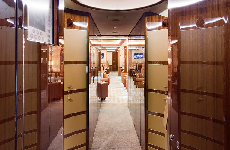 vvip luxury jet charter