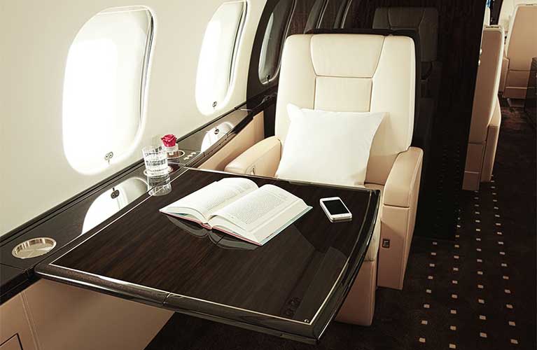 bombardier luxury jet private charter