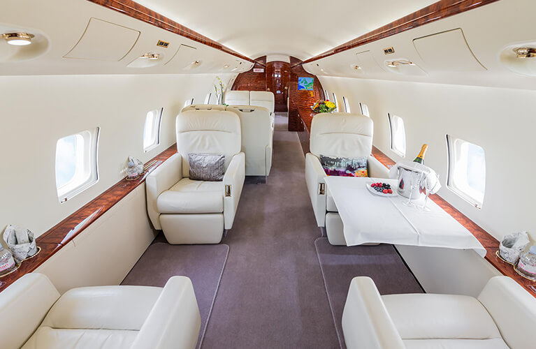 challenger 850 luxury jet private charter