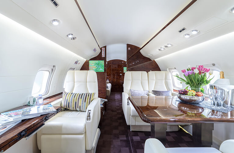 challenger luxury jet private charter